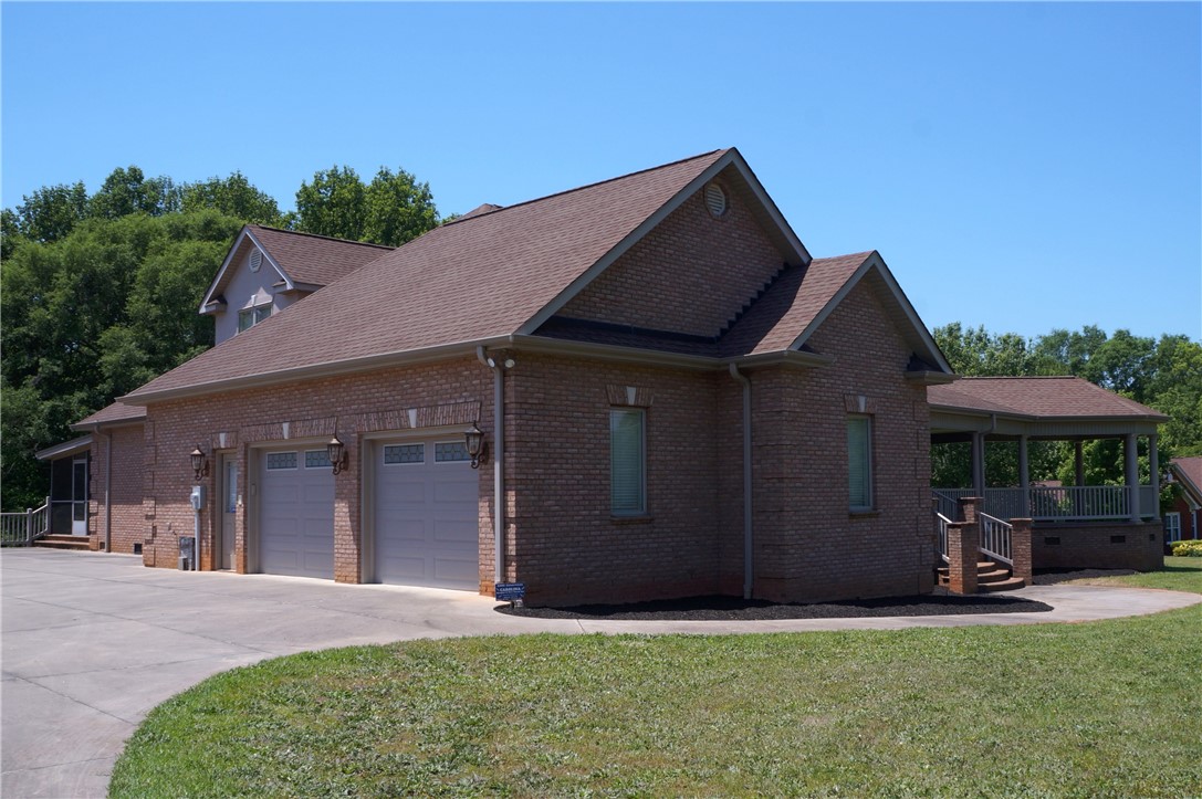 610 Cathey Road Anderson, SC 29621 - Photo 3 of 25