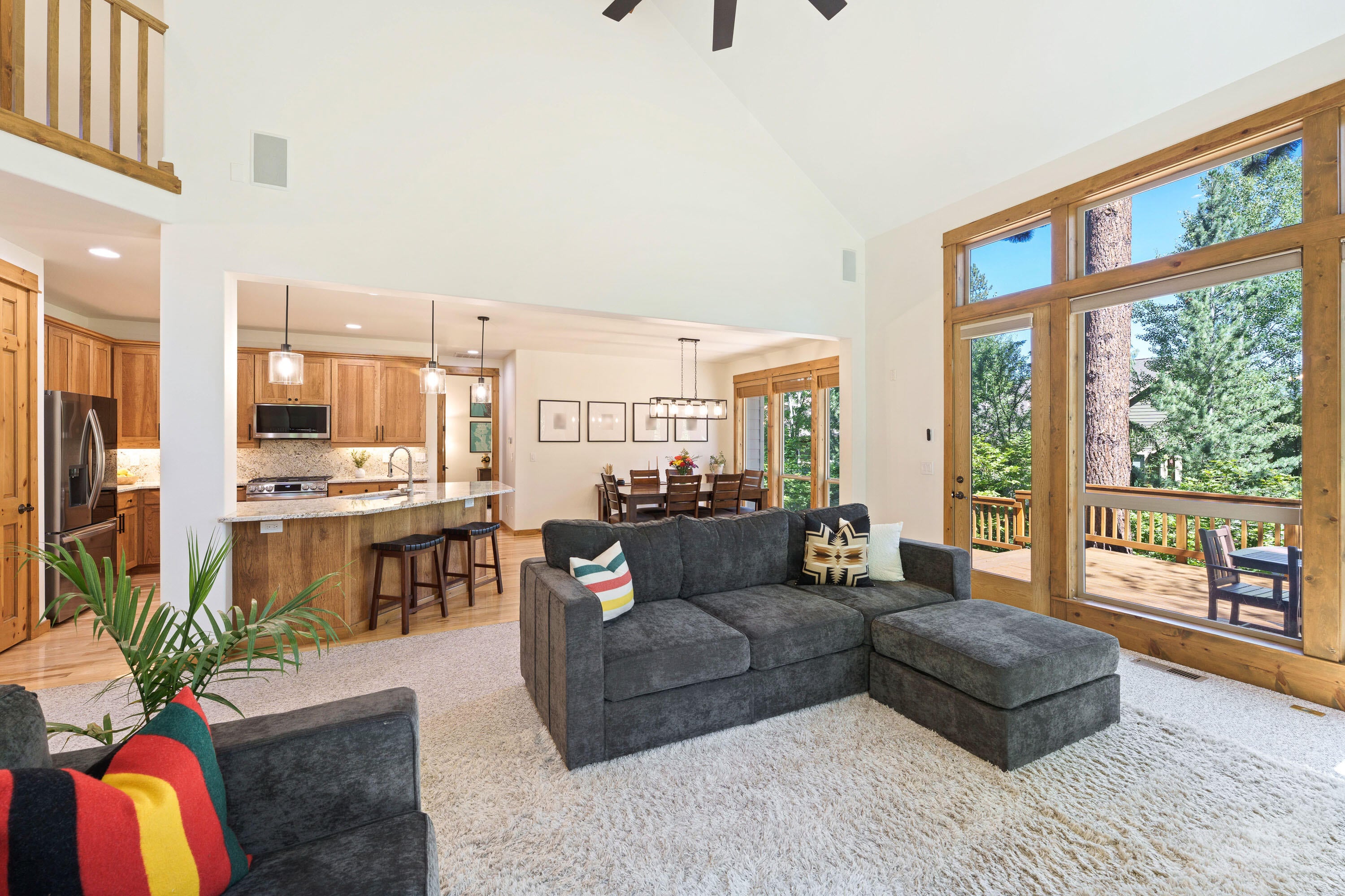 60811 Goldenwood Loop Bend, OR 97702 - Photo 17 of 51 60811-Goldenwood-Loop-Bend-Oregon (32x)