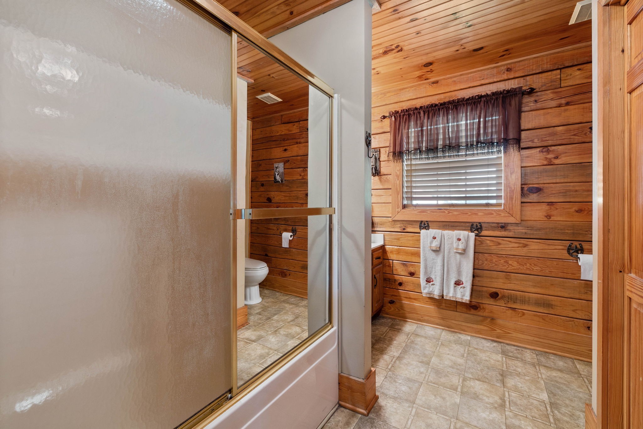 2301 Turner Road Watertown, TN 37184 - Photo 10 of 65 a view of a hallway with a room