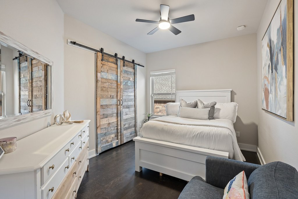 5613 Gunnison Turn Road Austin, TX 78738 - Photo 25 of 39 Bedroom 2