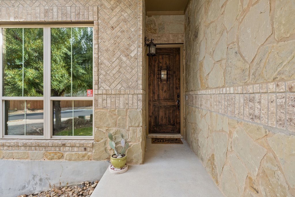 5613 Gunnison Turn Road Austin, TX 78738 - Photo 4 of 39