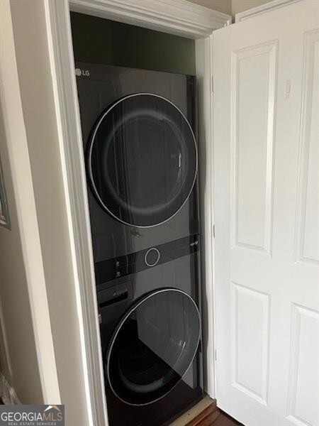 2255 Peachtree Road Northeast, Unit 820 Atlanta, GA 30305 - Photo 10 of 18 Washer and dryer