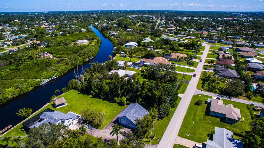 Lemon Bay Drive Venice, FL 34293 - Photo 11 of 22