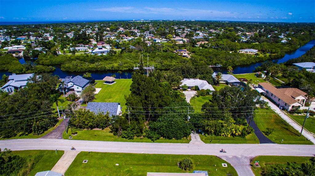 Lemon Bay Drive Venice, FL 34293 - Photo 16 of 22