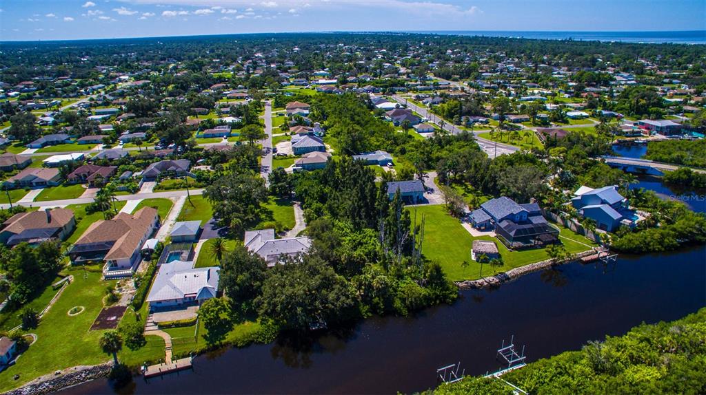 Lemon Bay Drive Venice, FL 34293 - Photo 9 of 22