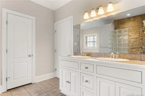 $540,000 | 2402 Fox Hollow, Lake Charles, LA 70605