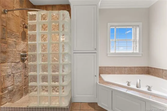 $540,000 | 2402 Fox Hollow, Lake Charles, LA 70605