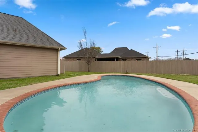 $540,000 | 2402 Fox Hollow, Lake Charles, LA 70605