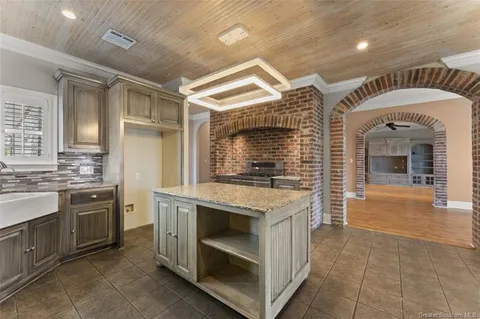 $540,000 | 2402 Fox Hollow, Lake Charles, LA 70605