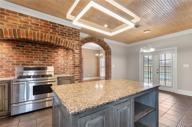 $540,000 | 2402 Fox Hollow, Lake Charles, LA 70605