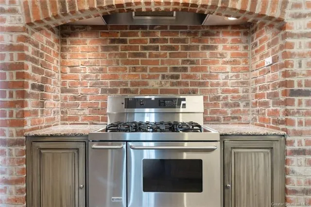 $540,000 | 2402 Fox Hollow, Lake Charles, LA 70605