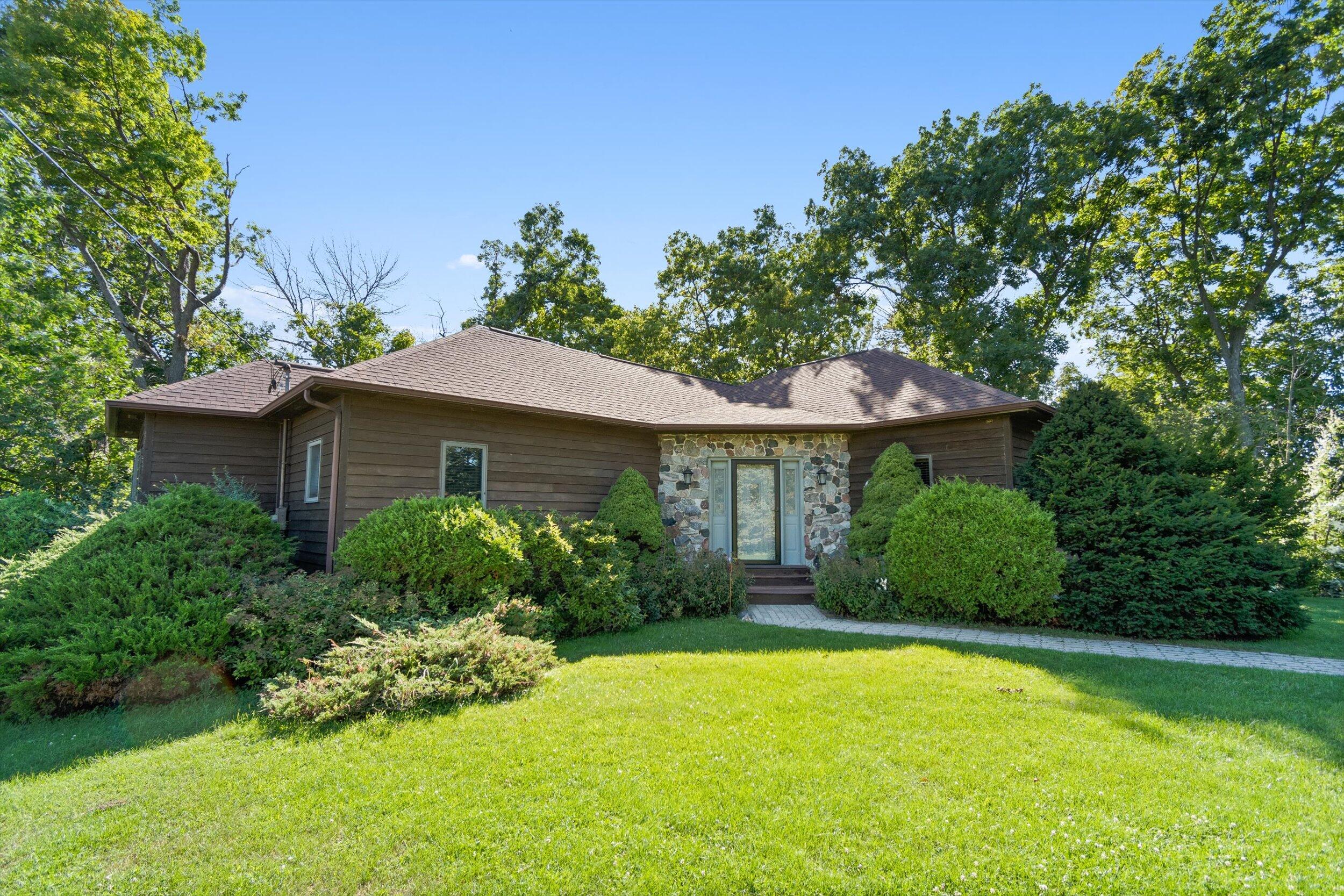 9338 Sauk Trail Road, Oostburg, WI 53070 Compass