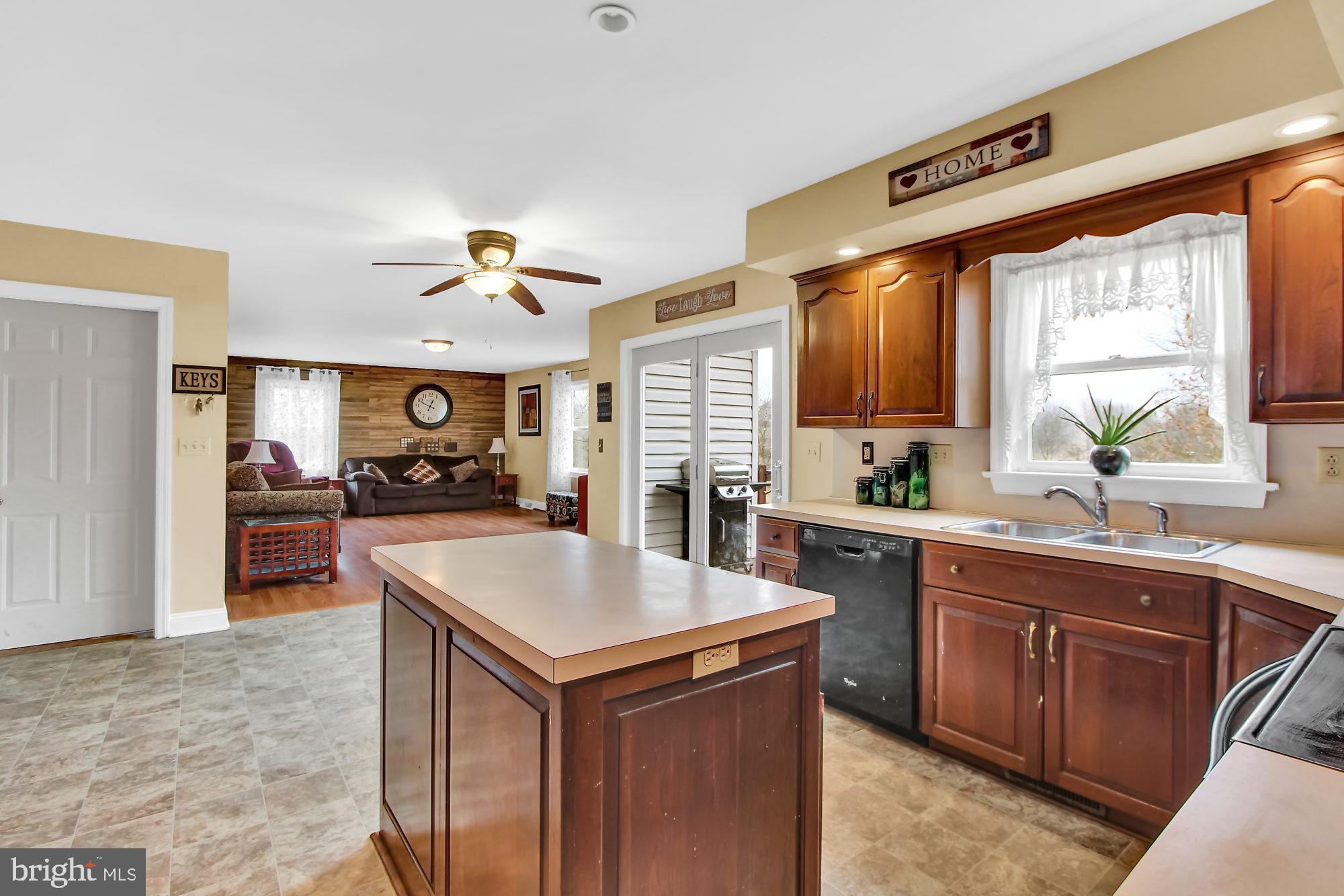 30 Blackburn Road Quarryville, PA 17566 - Photo 3 of 22 expansive kitchen with plenty of storage,