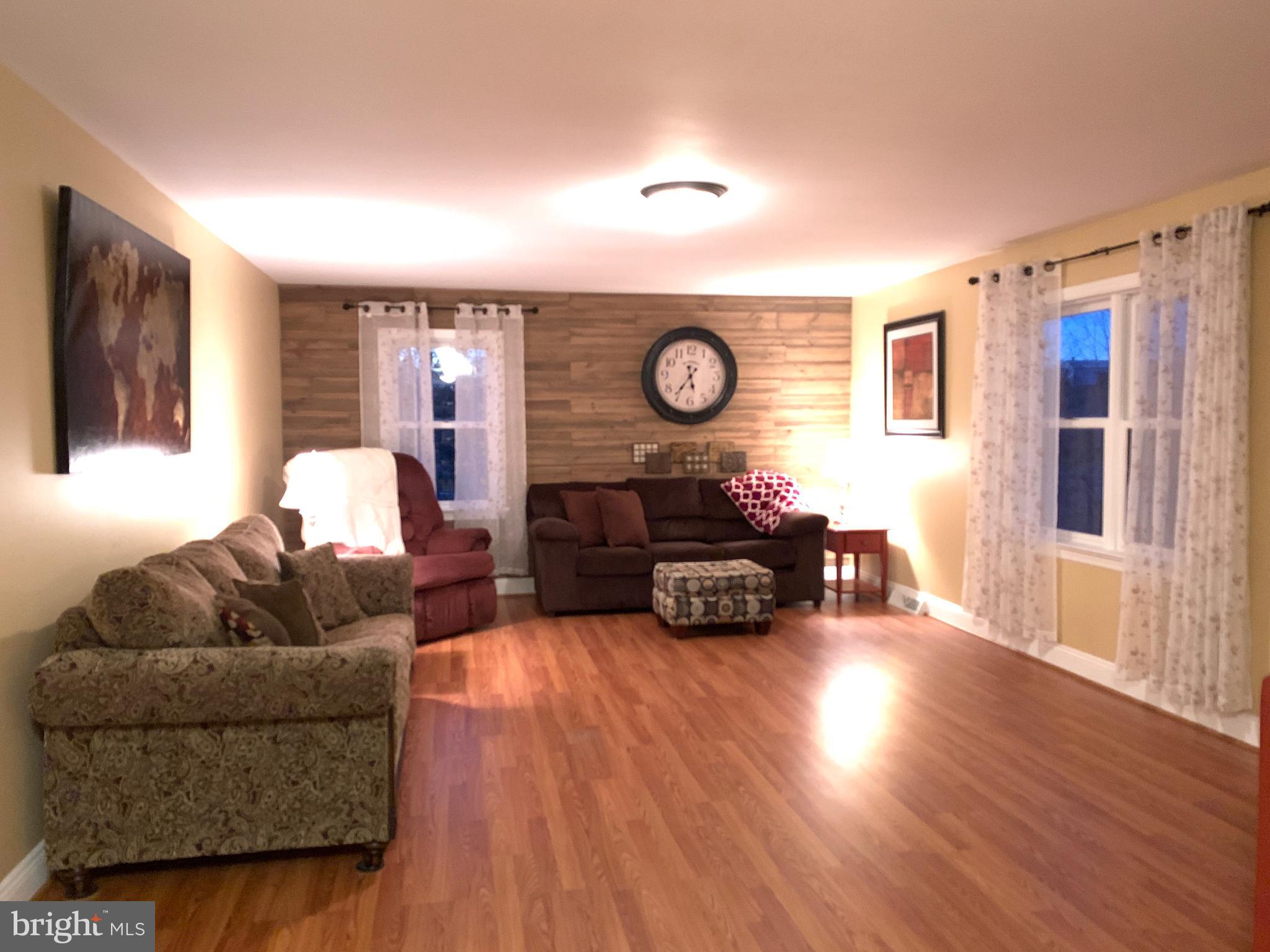30 Blackburn Road Quarryville, PA 17566 - Photo 7 of 22 Expansive family room