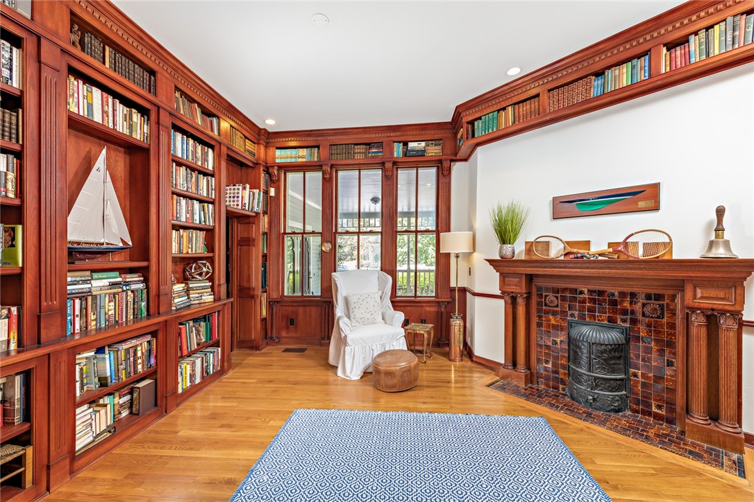 1076 East Shore Road Jamestown, RI 02835 - Photo 17 of 50 Library-great place to work/study from home.