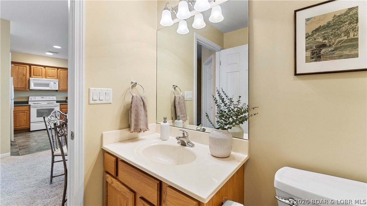 1181 Jeffries Road, Unit B307 Osage Beach, MO 65065 - Photo 9 of 44 Hallway Full Bath