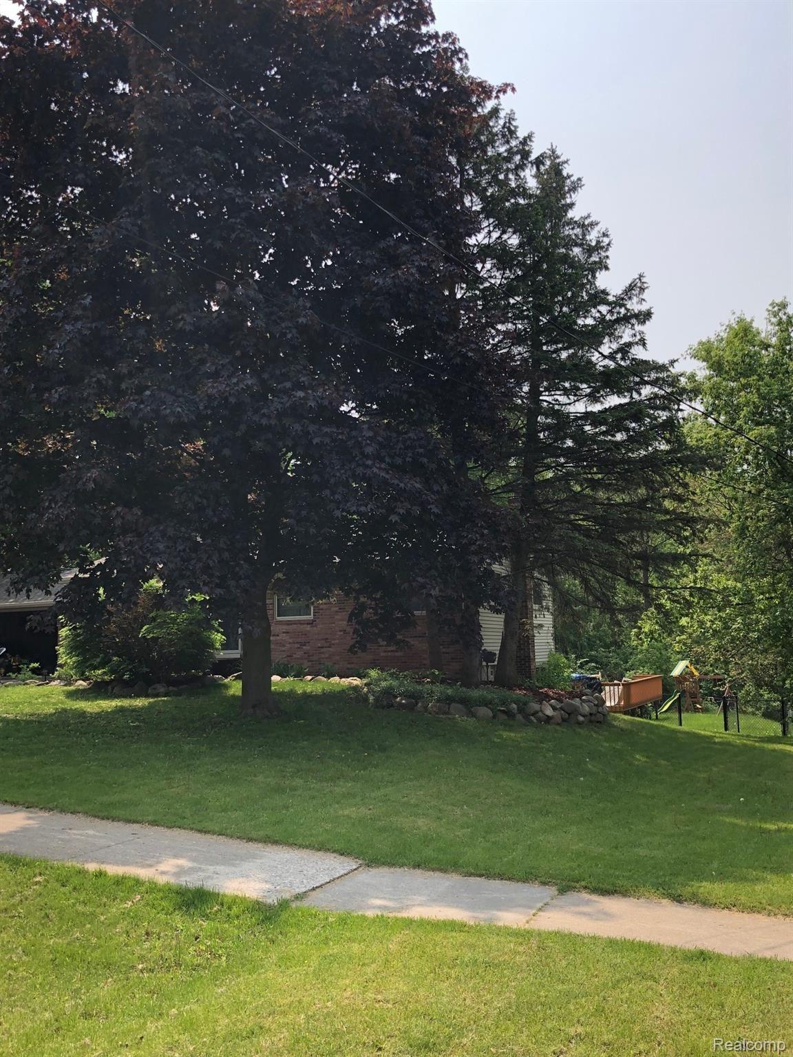 6505 Clarkston Road Clarkston, MI 48346 - Photo 22 of 25 IMG_9508.jpg