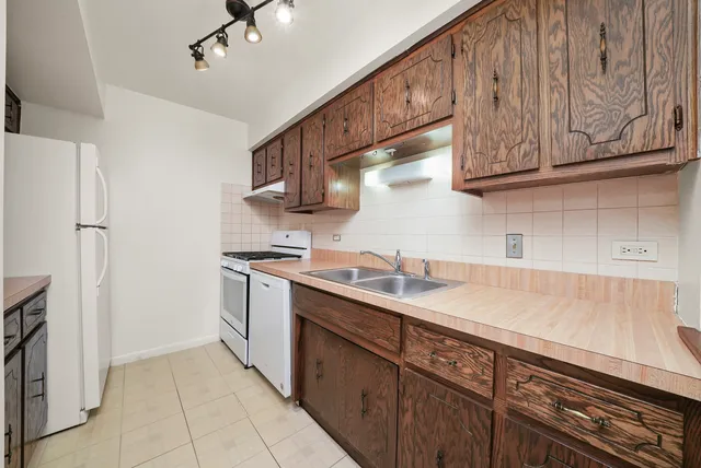 $174,900 | 9146 West 140th Street, Unit 3NE, Orland Park, IL 60462