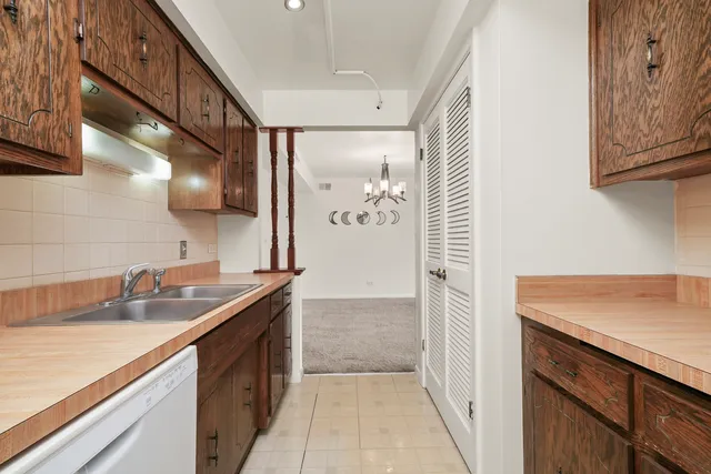 $174,900 | 9146 West 140th Street, Unit 3NE, Orland Park, IL 60462