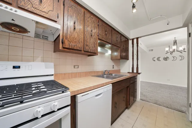 $174,900 | 9146 West 140th Street, Unit 3NE, Orland Park, IL 60462