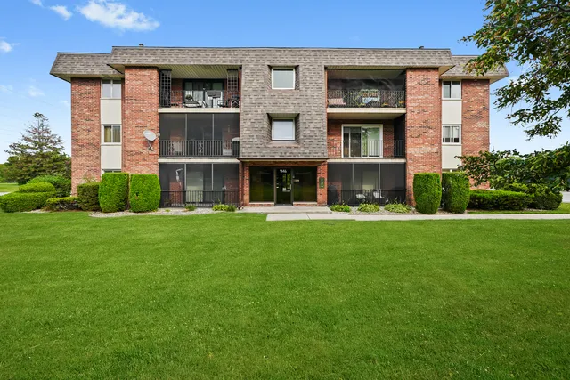 $174,900 | 9146 West 140th Street, Unit 3NE, Orland Park, IL 60462