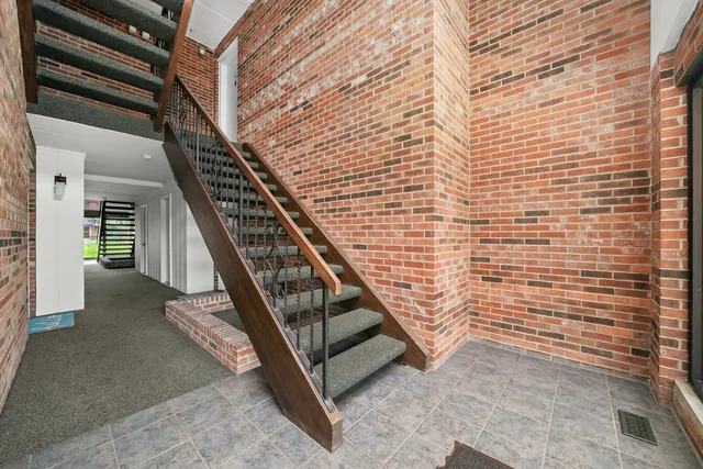 $174,900 | 9146 West 140th Street, Unit 3NE, Orland Park, IL 60462