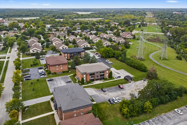 $174,900 | 9146 West 140th Street, Unit 3NE, Orland Park, IL 60462