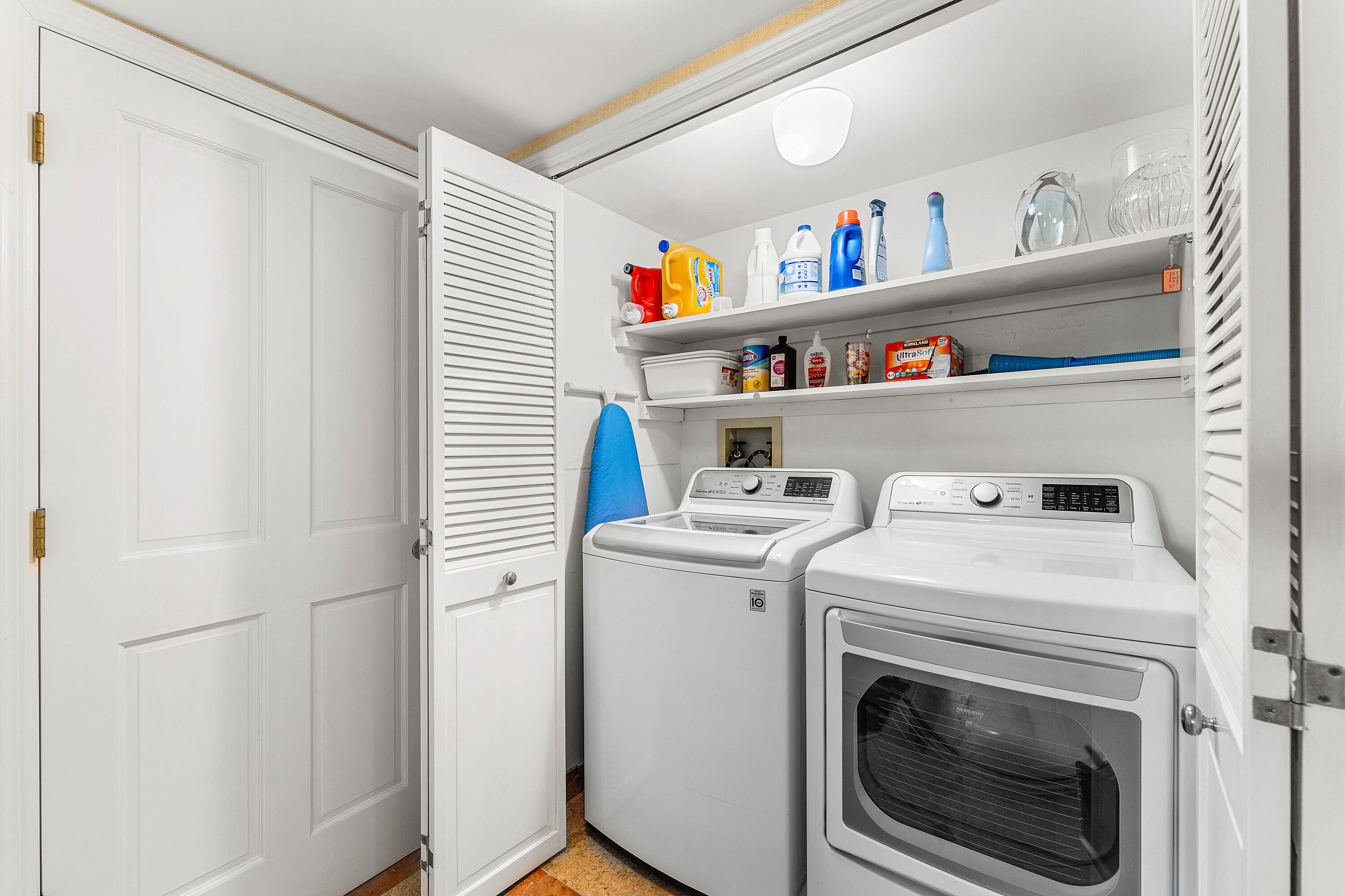 100 Southeast 5th Avenue, Unit 410 Boca Raton, FL 33432 - Photo 37 of 63 a utility room with dryer and washer