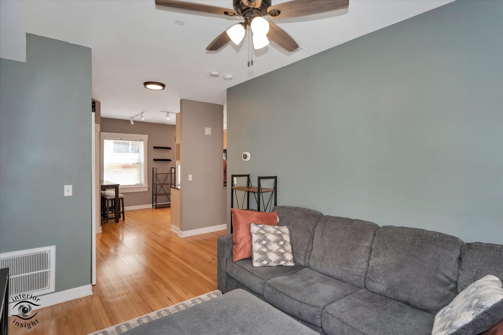 2537 Prairie Avenue, Unit 2E Evanston, IL 60201 - Photo 8 of 21 a living room with furniture and wooden floor