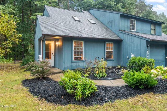 $330,000 | 204 Arrow Wood Place, Ballston Spa, NY 12020