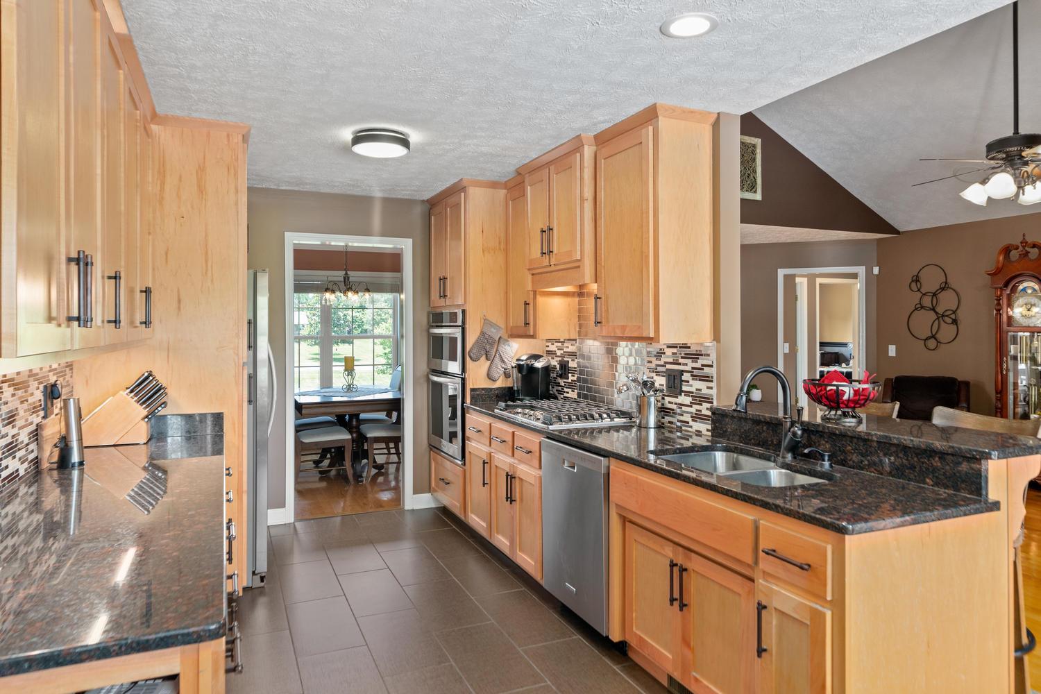147 Farmer Road Clarksville, TN 37043 - Photo 11 of 30 Gallery Image 11