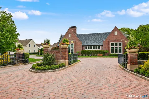 $850,000 | 77 Havemeyer Lane, Unit 324, Stamford, CT 06902