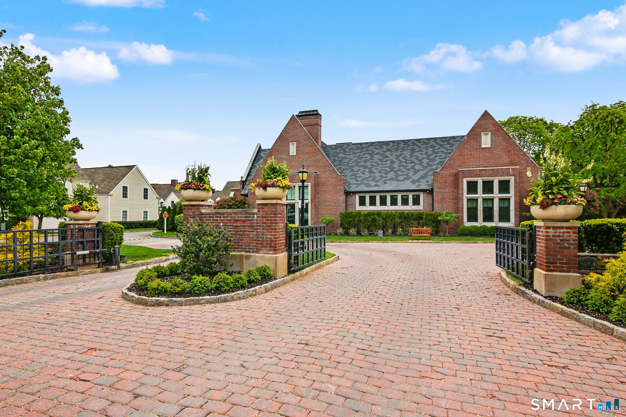 77 Havemeyer Lane, Unit 324 Stamford, CT 06902 - Photo 2 of 32
