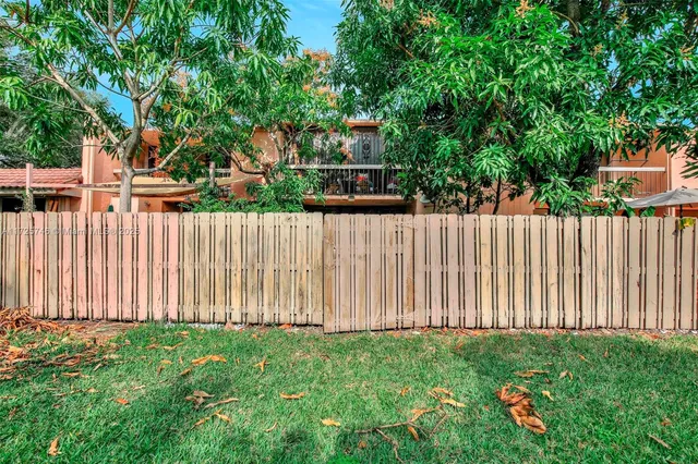 $499,900 | 20606 Northeast 7th Court, Unit 20606, Miami, FL 33179