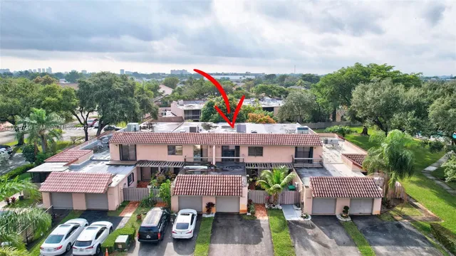 $499,900 | 20606 Northeast 7th Court, Unit 20606, Miami, FL 33179