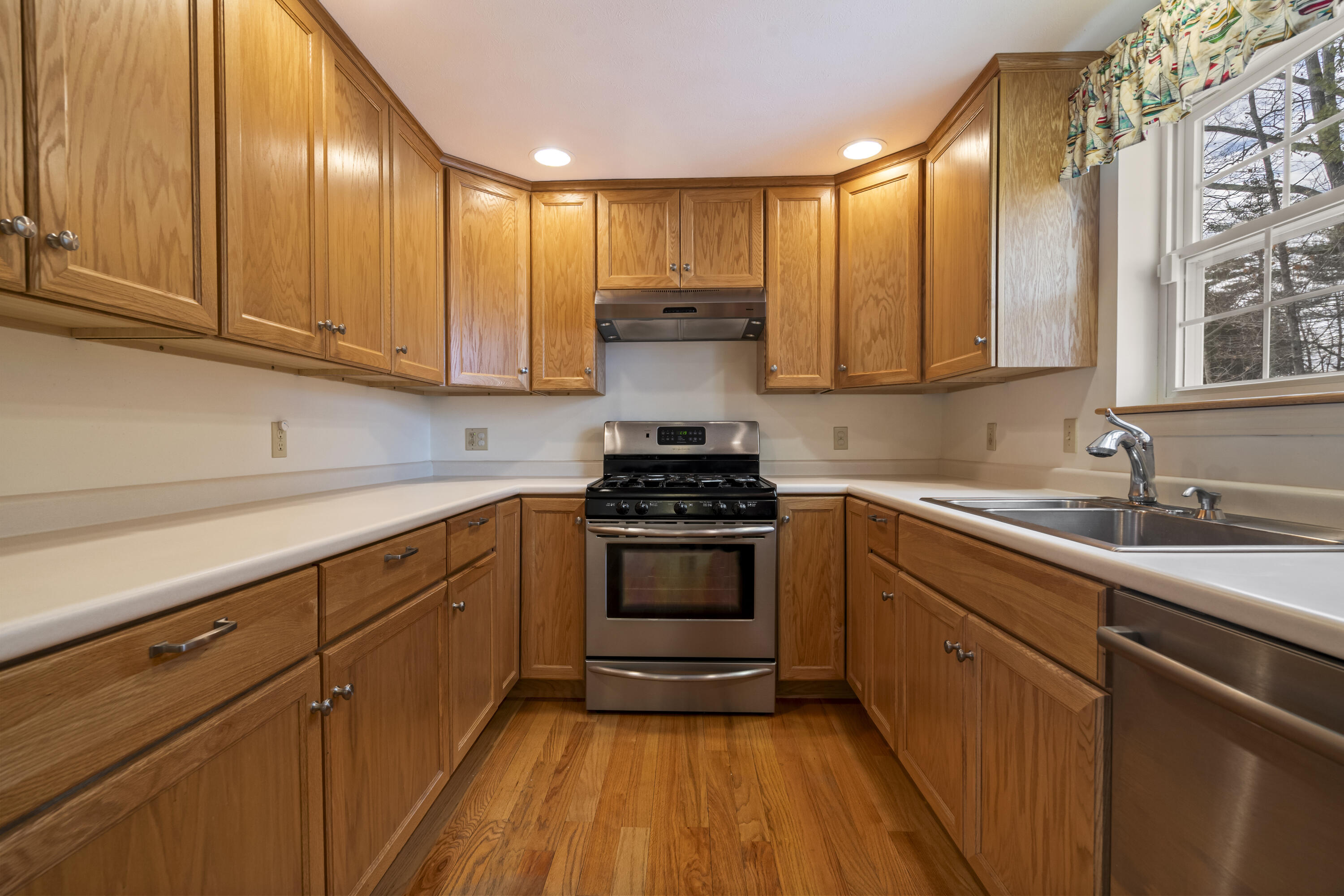 13 Merganser Street Westbrook, ME 04092 - Photo 16 of 40 Kitchen