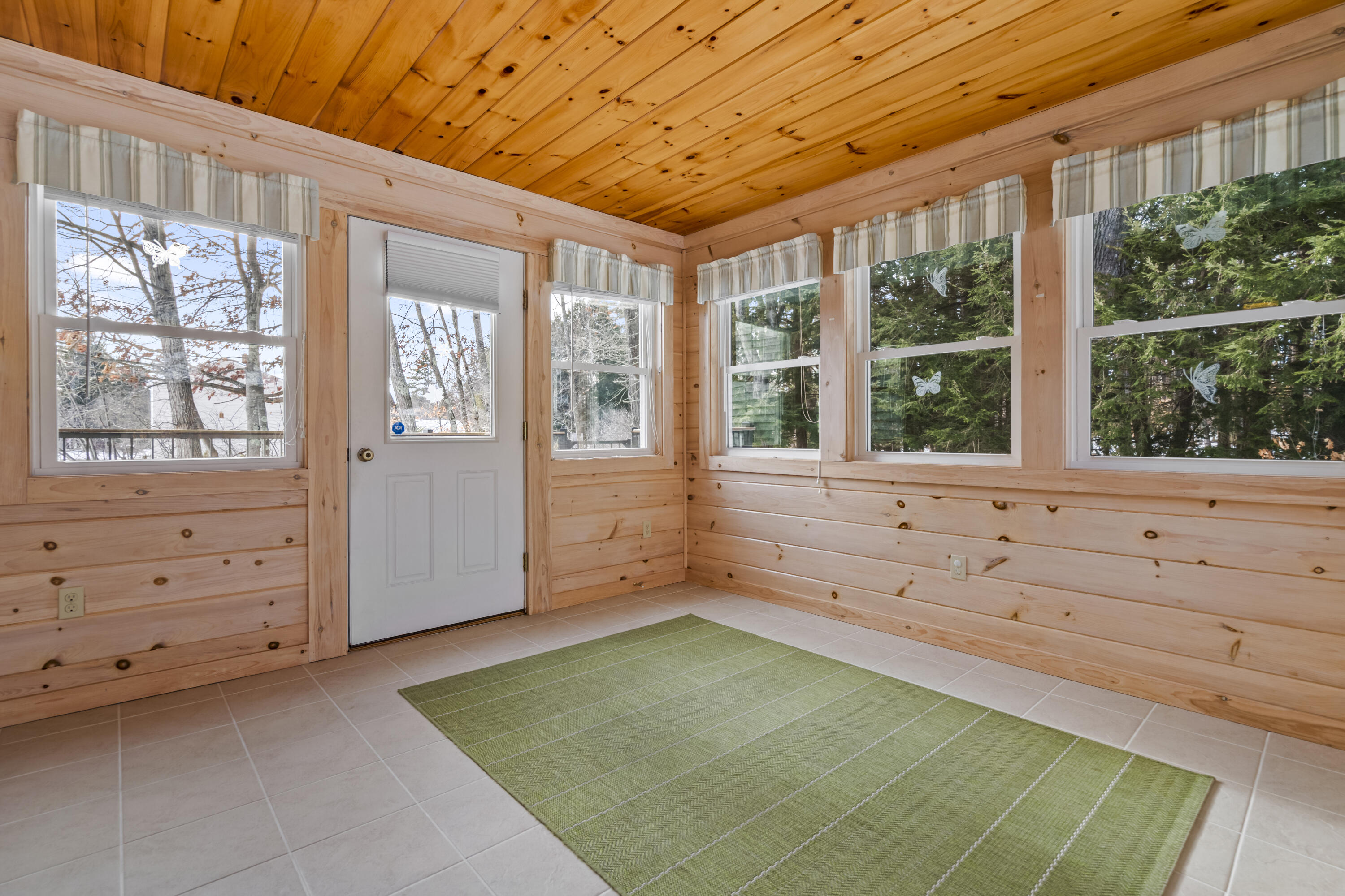 13 Merganser Street Westbrook, ME 04092 - Photo 21 of 40 Sun Room