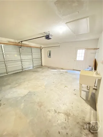 $2,150 | 112 Oak Pointe Trail, Savannah, GA 31419