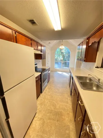$2,150 | 112 Oak Pointe Trail, Savannah, GA 31419