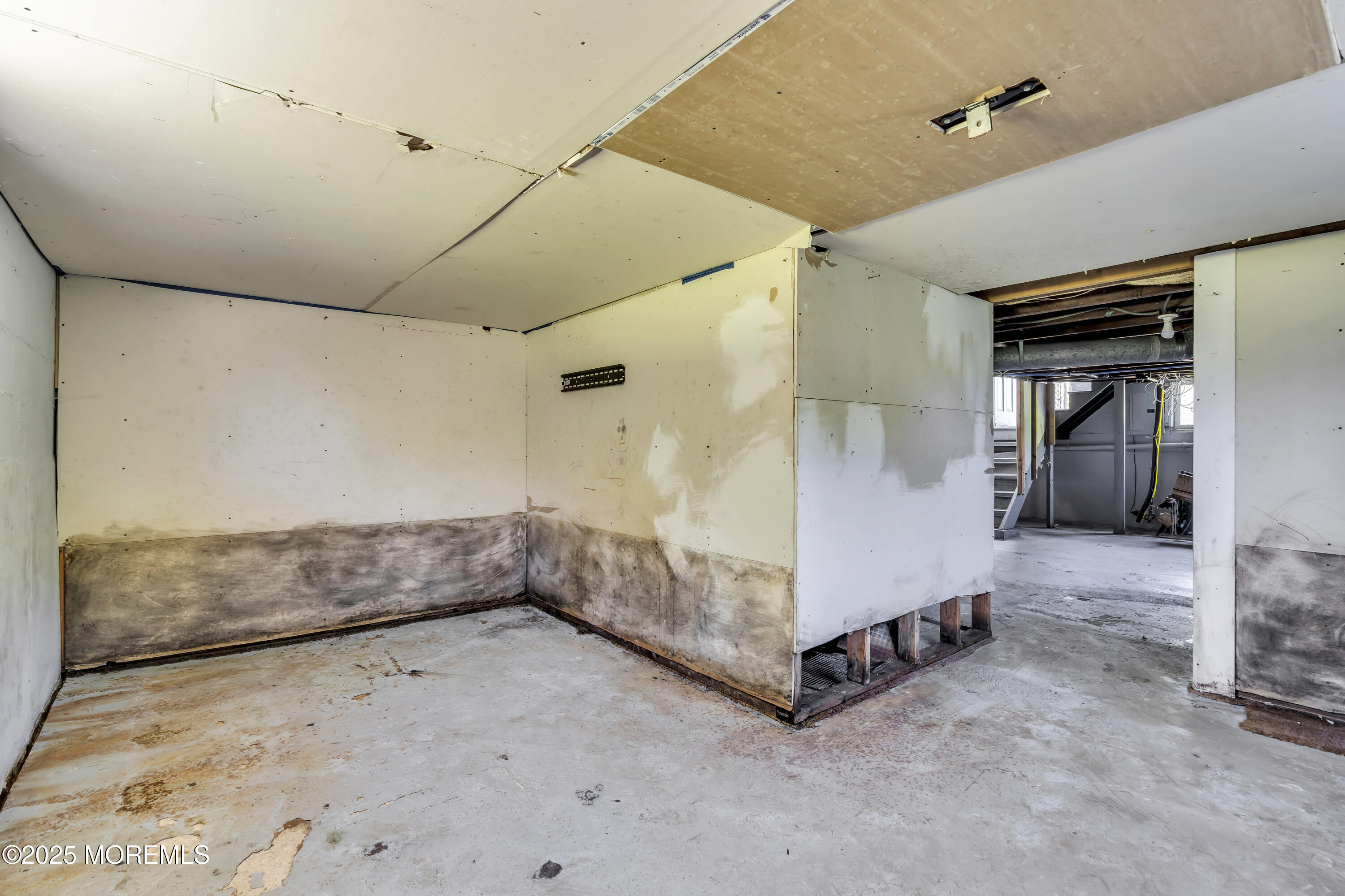 189 Mantoloking Road Brick, NJ 08723 - Photo 23 of 38 a view of an empty room