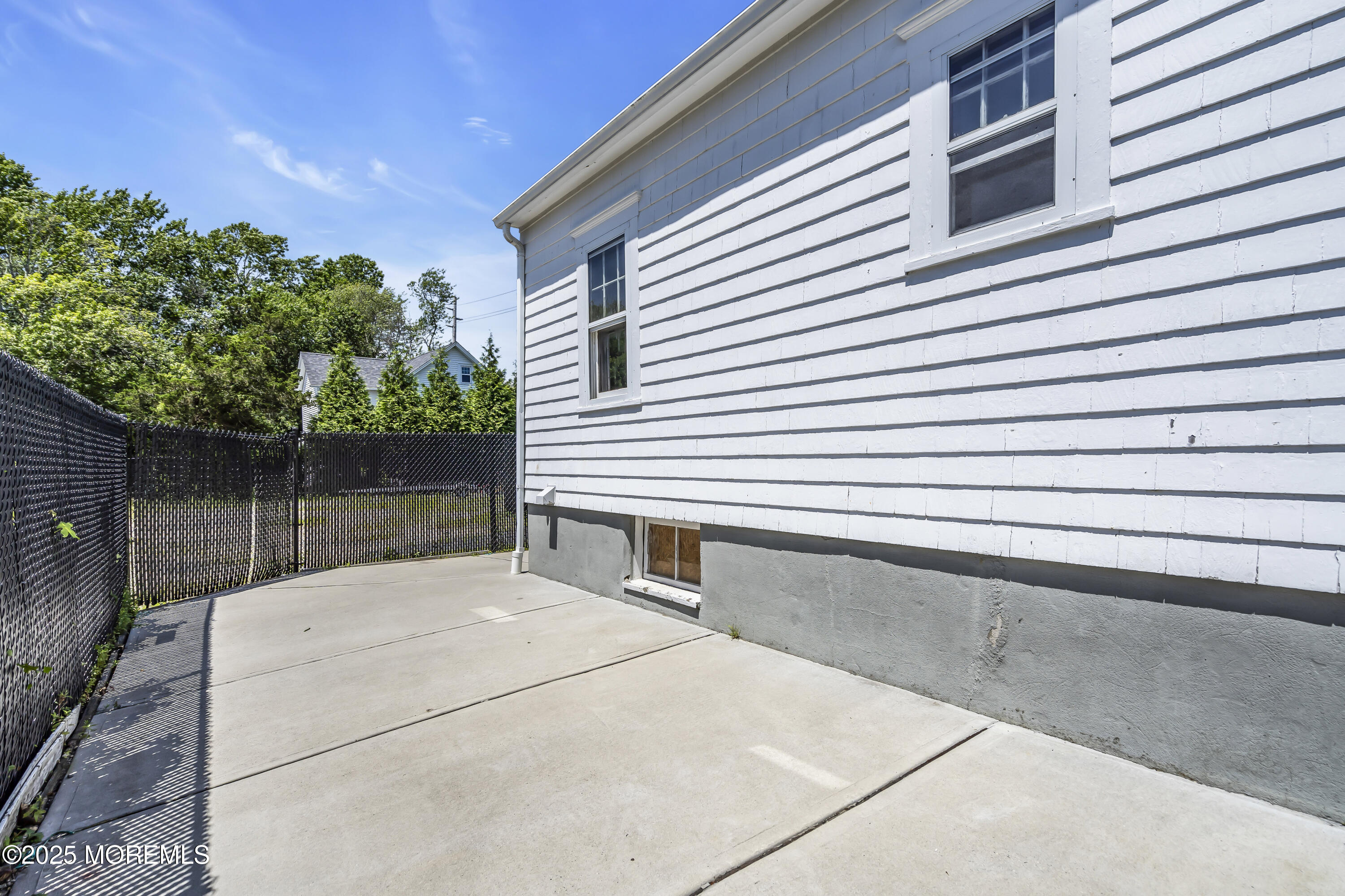 189 Mantoloking Road Brick, NJ 08723 - Photo 29 of 38 a outdoor space with balcony