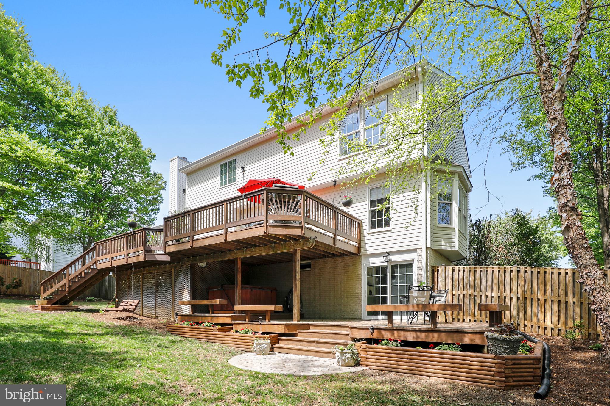 Upper & Lower Decks + Patio & Hot Tub!