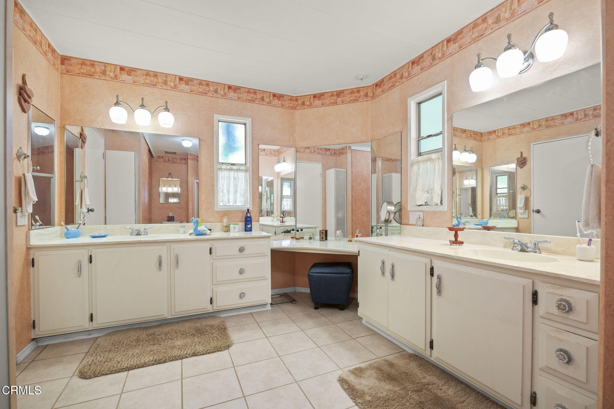 250 East Telegraph Road, Unit 83 Fillmore, CA 93015 - Photo 25 of 49 Primary Bath