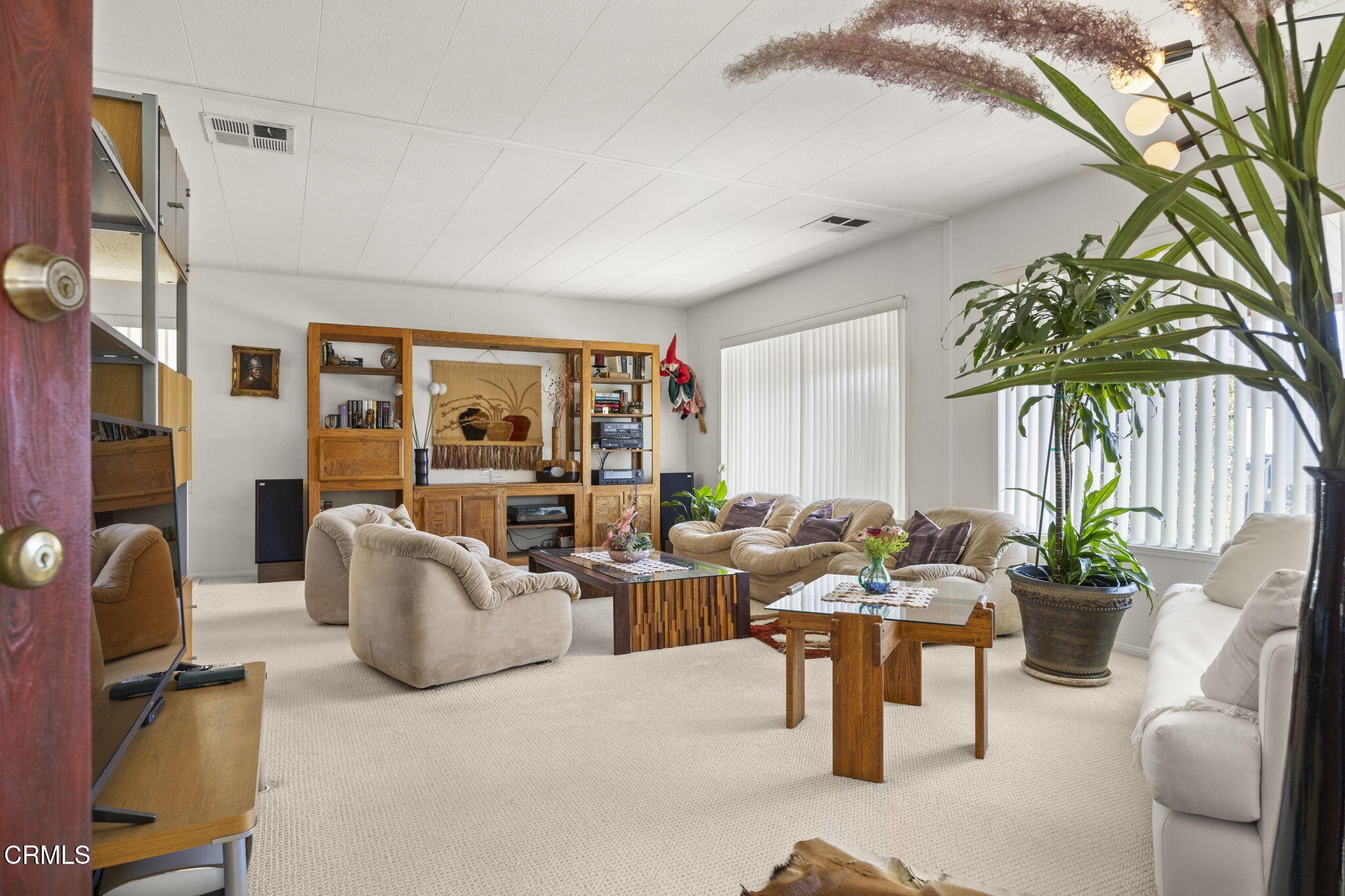 250 East Telegraph Road, Unit 83 Fillmore, CA 93015 - Photo 5 of 49 Living Room