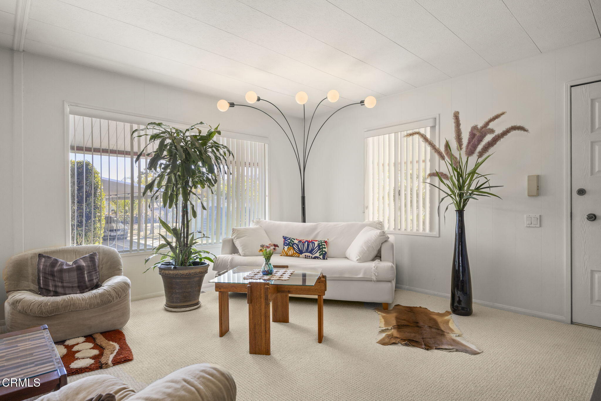250 East Telegraph Road, Unit 83 Fillmore, CA 93015 - Photo 7 of 49 Living Room