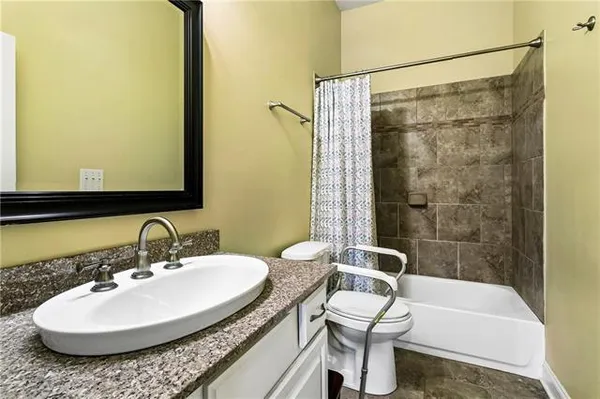 $1,950 | 816 Decatur Street, Unit A, Ponchatoula, LA 70454