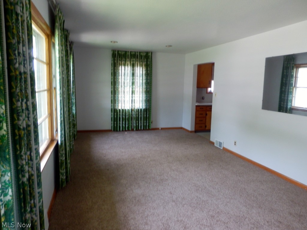 734 Dickerson Road Willowick, OH 44095 - Photo 2 of 16