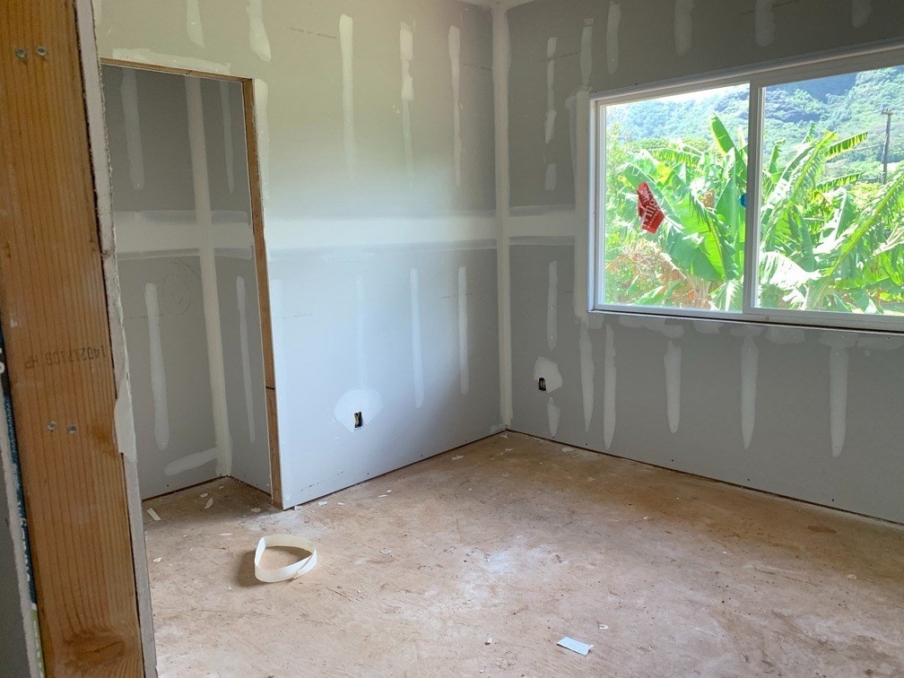 402 Pua Road, Unit 1 Kapaa, HI 96746 - Photo 6 of 14 a view of an empty room with a window