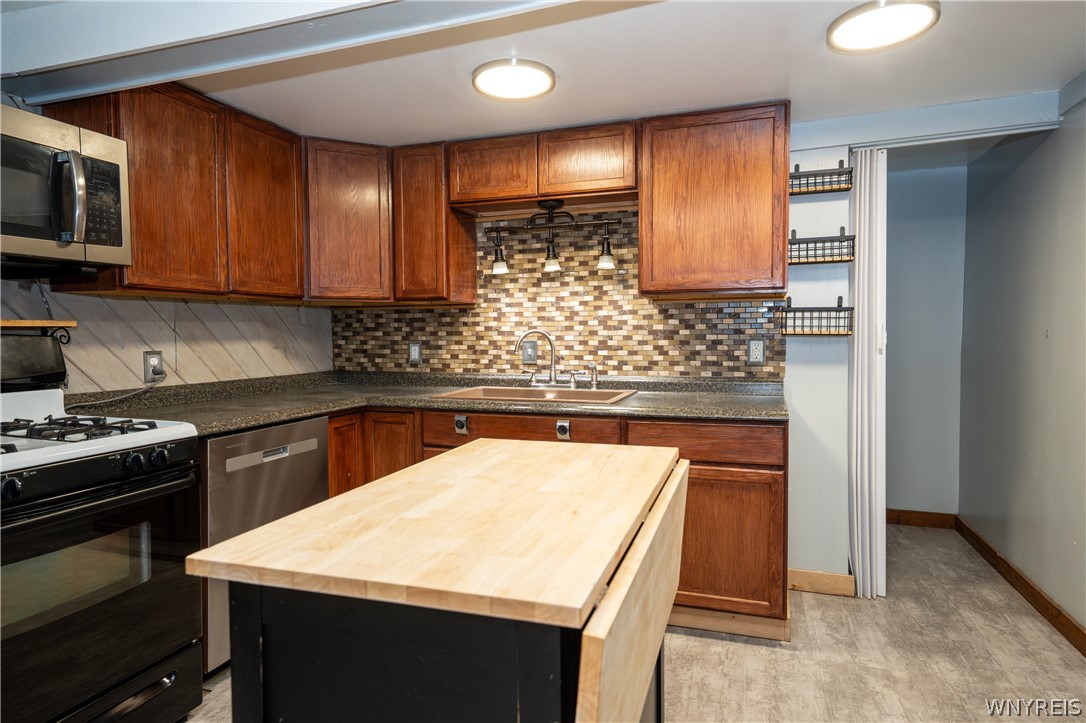 29 York Street Evans, NY 14006 - Photo 11 of 48
