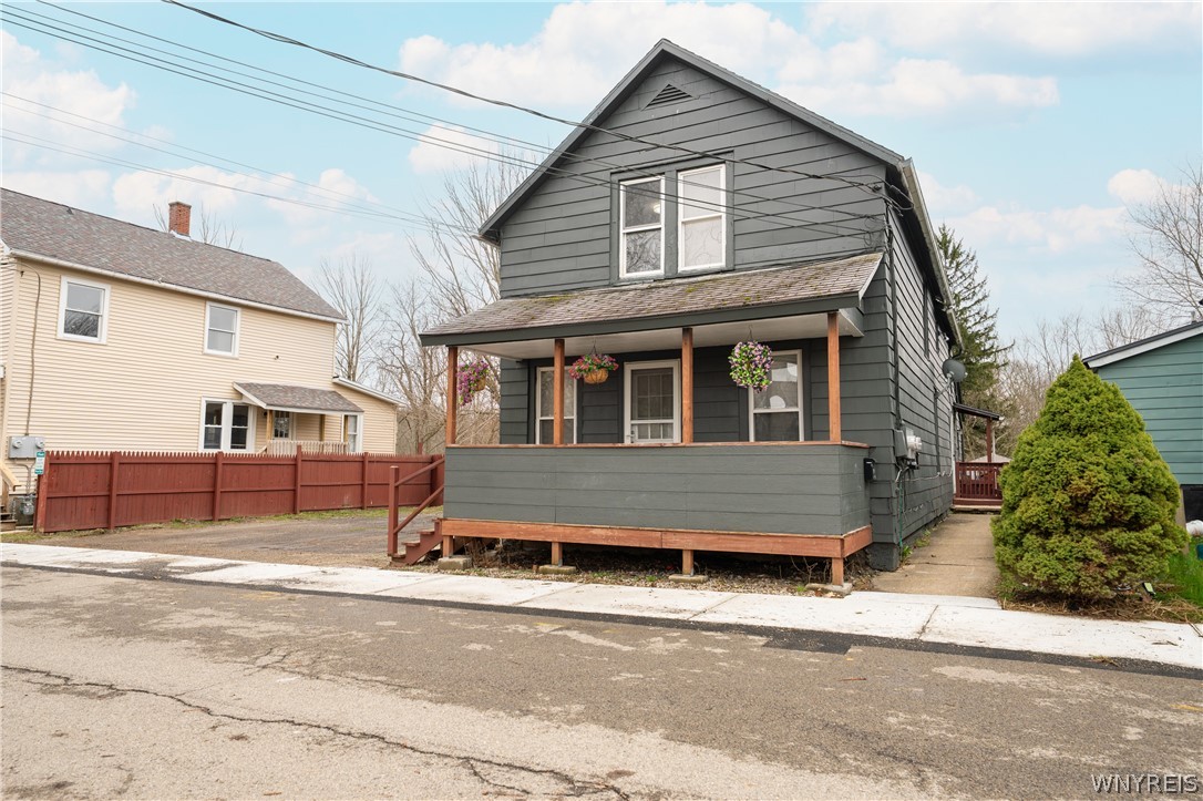 29 York Street Evans, NY 14006 - Photo 3 of 48